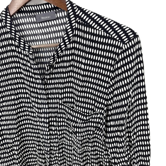Yessica women's black white geometric print long sleeve collared blouse size L - Picture 2 of 8